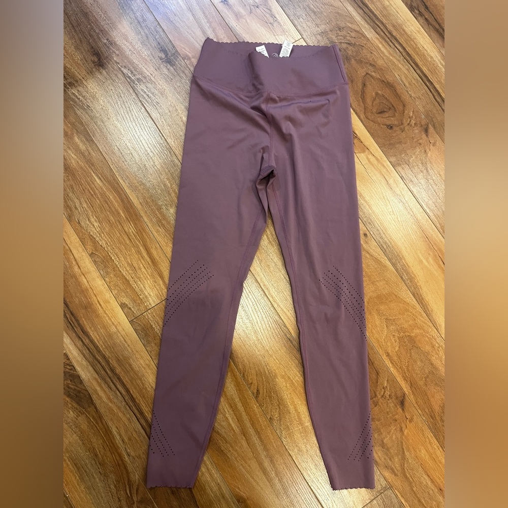 MPG Mauve Scalloped Leggings